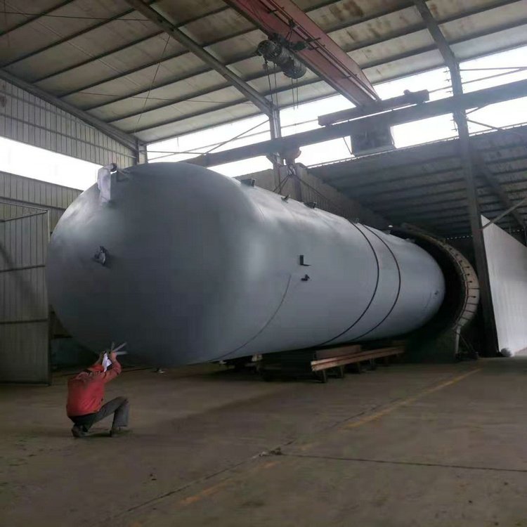 襯膠設(shè)備廠(chǎng)家對(duì)設(shè)備的清洗是如何進(jìn)行的？