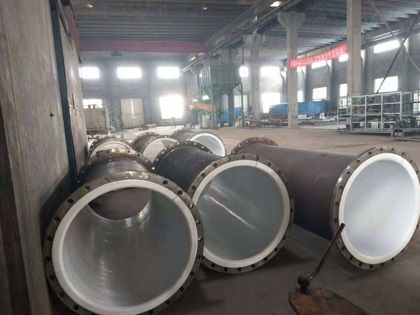 溫度能使襯四氟設(shè)備產(chǎn)生怎么樣的影響？