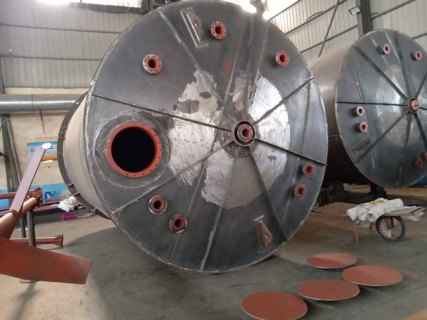 襯氟儲罐操作注意事項(xiàng)及使用維護(hù)的特點(diǎn)都有哪些？